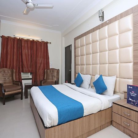 Oyo 10425 Queens Pearl Inn Dehradun Zewnętrze zdjęcie
