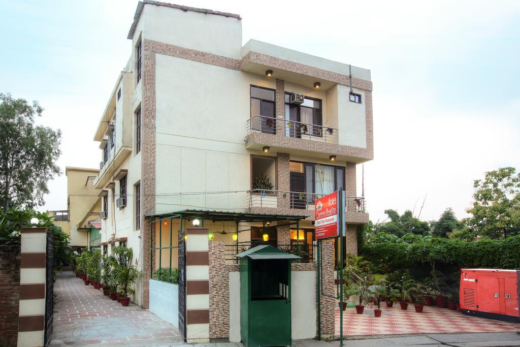 Oyo 10425 Queens Pearl Inn Dehradun Zewnętrze zdjęcie