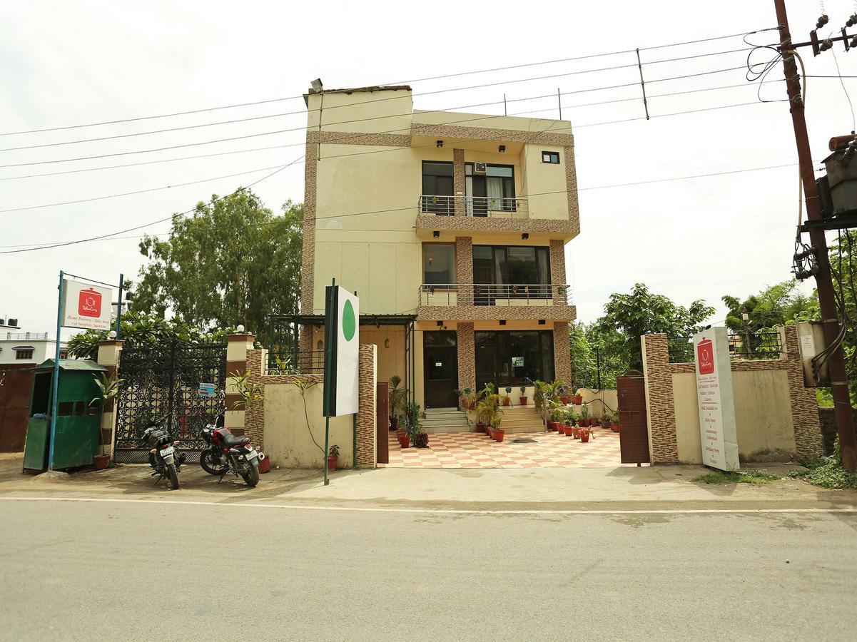 Oyo 10425 Queens Pearl Inn Dehradun Zewnętrze zdjęcie